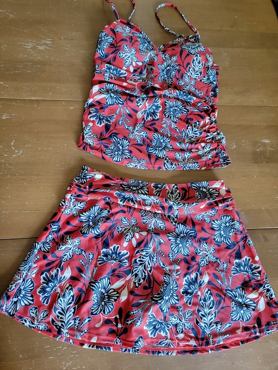 Other - Red White And Blue Floral Tankini Top and Swim Skirt Set Size S NWT